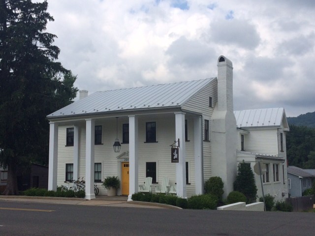 The White Moose Inn in Washington, VA