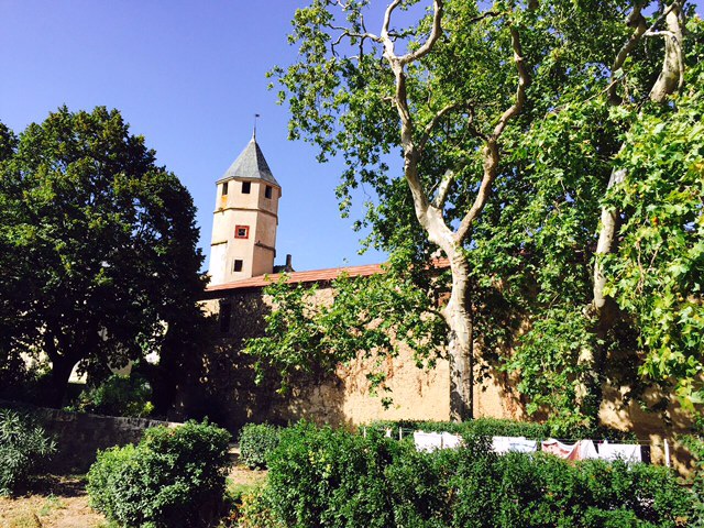 A Chateau olong the canal