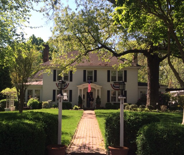 The Williamsburg WHite House